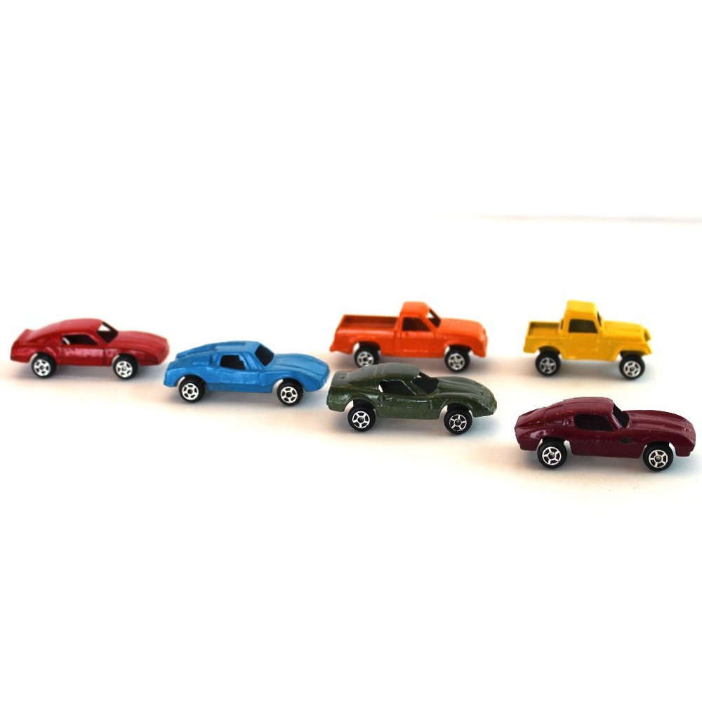 Tootsietoy Cars and Trucks Collectible Lot Diecast Metal Toy Vehicles 70…